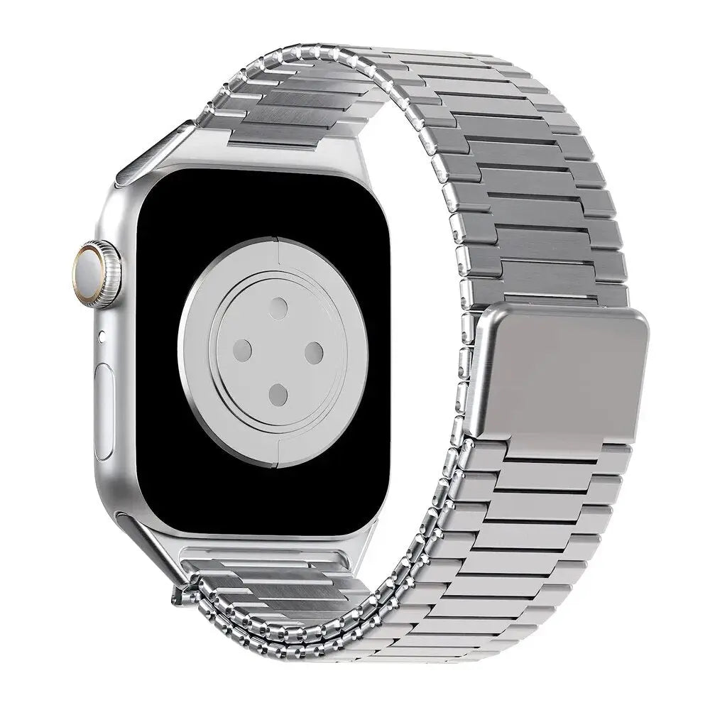 Apple Watch Armband - Dünnes Edelstahl Gliederarmband mit Magnet-Verschluss - Silber / 38 mm